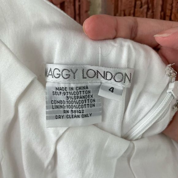 White eyelet midi dress - Picture 6 of 8